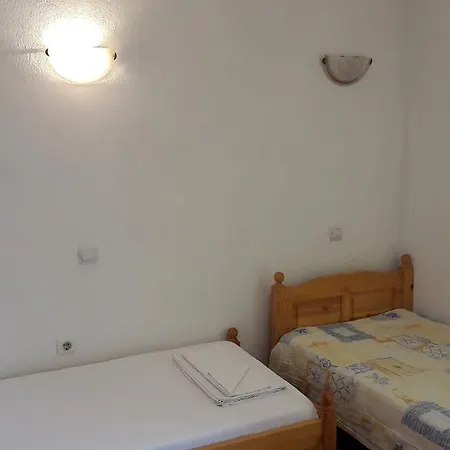 Chervenkov Konukevi 2*